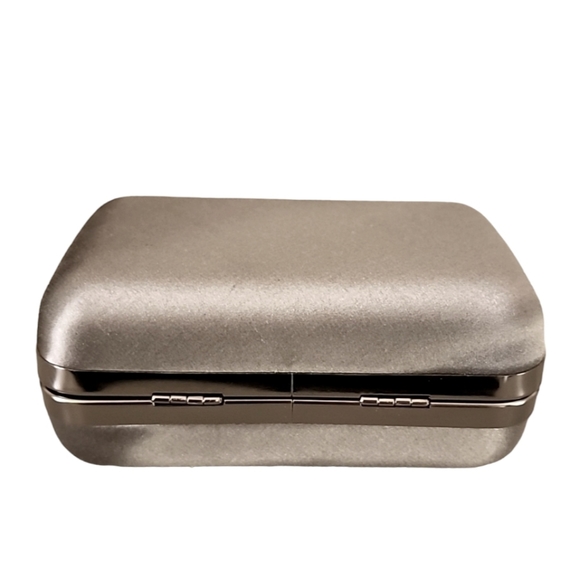 BCBG MAXAZRIA Mini Clamshell Convertible Clutch Bag Purse Metallic Chain Strap - Picture 10 of 15